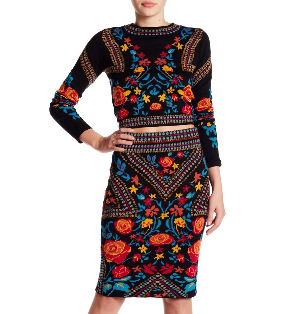 Romeo and juliet couture cropped sweater